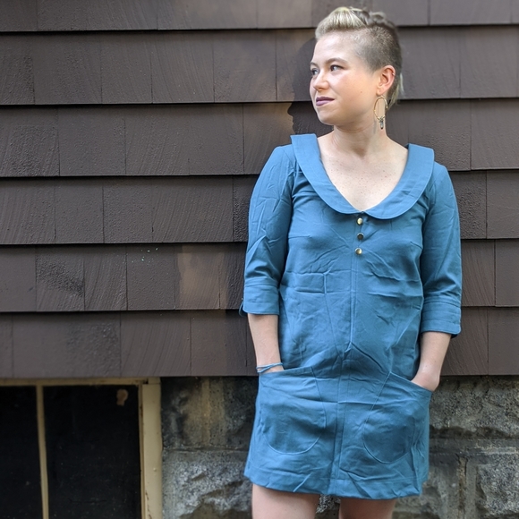 Cute Button Dress with Pockets - Picture 3 of 3